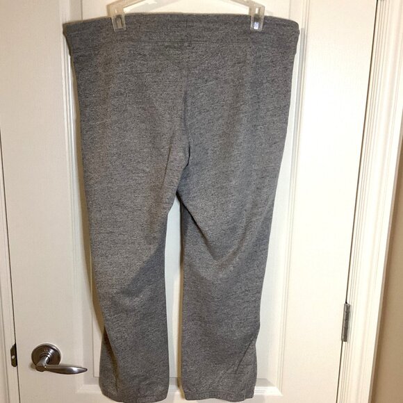 Mossimo Women's Cropped Gray Jogger Sweatpants Comfy Casual Size L Gym Yoga - Picture 4 of 8